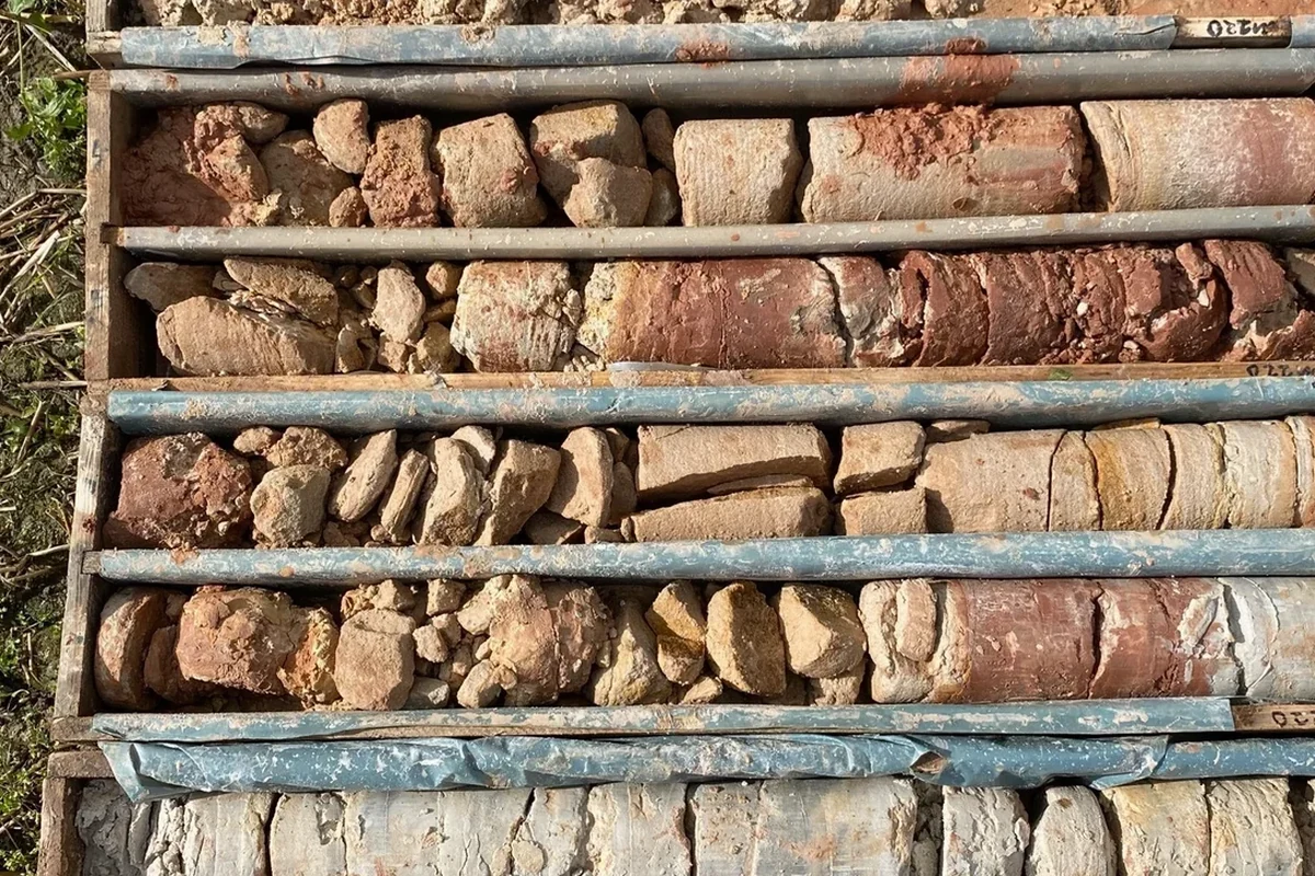 Boden- und Gesteinskerne aus einer Baugrunderkundung
